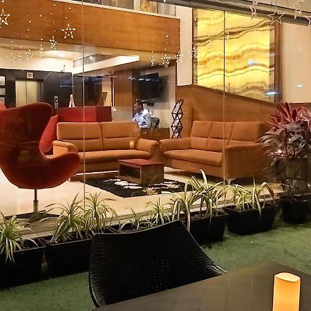 Quality Inn Mint Пуна Экстерьер фото