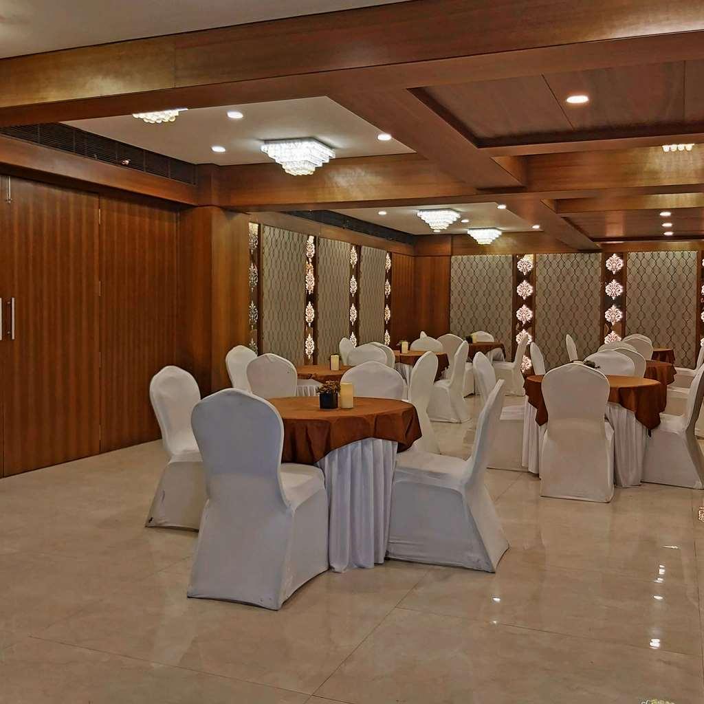 Quality Inn Mint Пуна Удобства фото